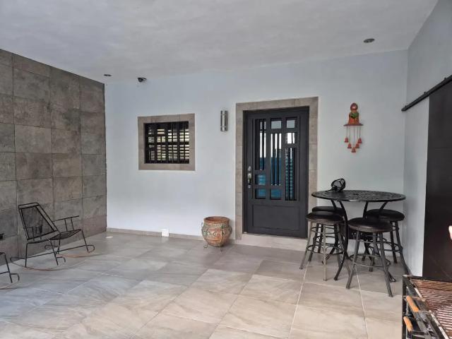 Edificio en Venta – 3 Departamentos Independientes Jardines de la Boca