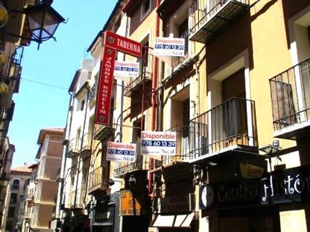 Edificio en venta. TERUEL