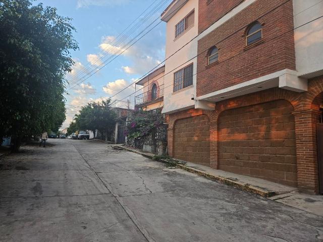 edificio en venta y departamentos en renta en Oaxtepec, Mor