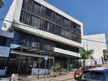 Edificio en venta y renta en Colonia Chapultepec, Cuernavaca Ideal para oficinas