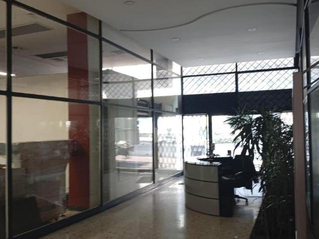 Edificio en Venta Blvd. Manuel ?vila Camacho enfrente a Toreo