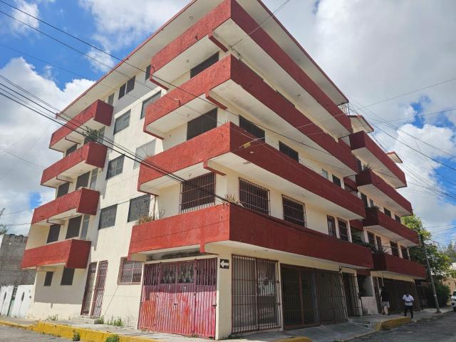 Edificio en Venta con 18 Departamentos y 3 Locales en Canc?n