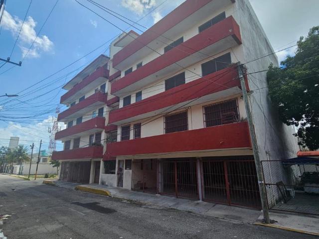 Edificio en Venta con 18 Departamentos y 3 Locales en Canc?n