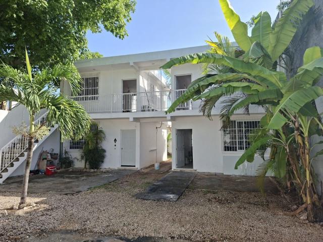 Edificio en Venta con alto potencial de crecimiento y Terreno de 312 m2, Playa del Carmen