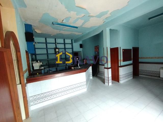 EDIFICIO EN VENTA CON DOS PISOS Y BAR EN PLANTA BAJA EN EL VALLE DE TOBALINA