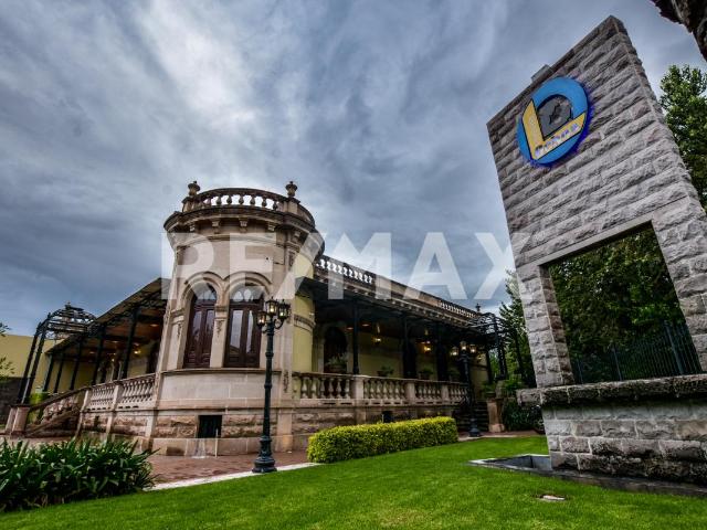 Edificio en Venta en centro histórico sobre andador Alamedas