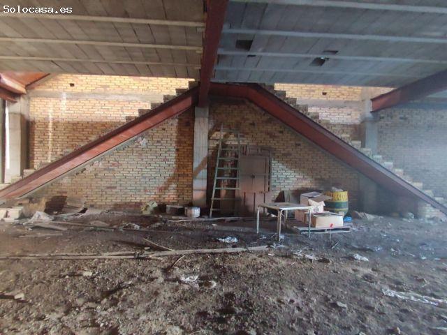 Edificio en venta en Marchena para local y dos viviendas