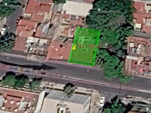 Edificio en Venta para Remodelar en Esquina Benito Juárez, CDMX. SUP. 280 m2