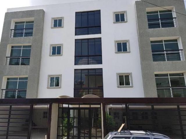 Edificio en Av. la luna