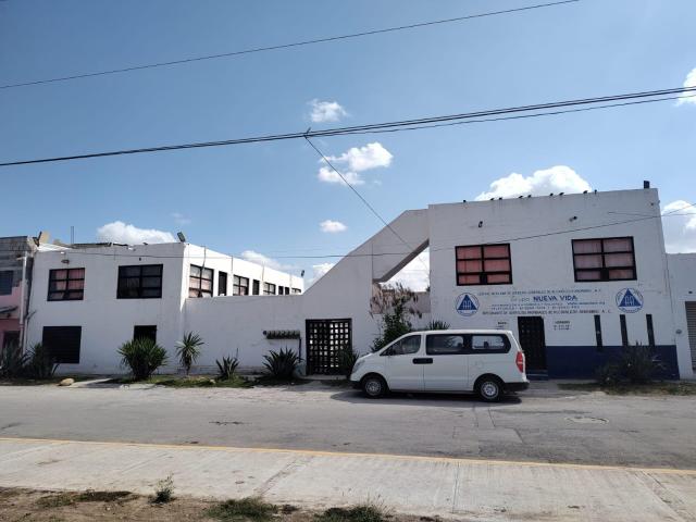 Edificio en Col. Satelite, Salinas Victoria, N.L en VENTA