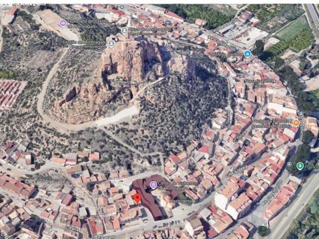 EDIFICIO EN PLAZA DE LA IGLESIA – 422 m2 CON GRAN POTENCIAL EN MONTEAGUDO