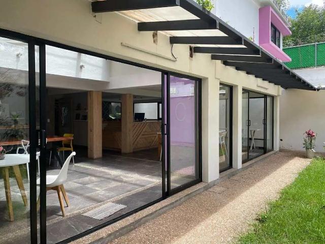 Edificio en Renta: Uso comercial, en el centro para todo tipo de negocios!