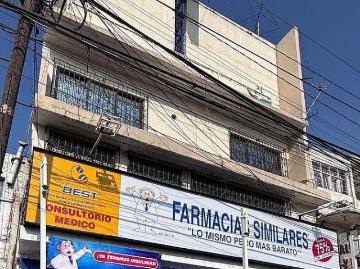 Edificio en Renta, Aurora, 13 consultorios