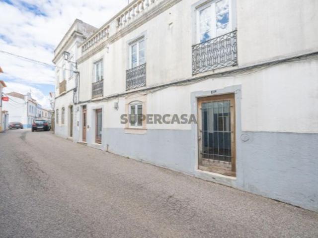 Edifício Histórico com Elevado Potencial de Investimento | Sousel Alto Alentejo