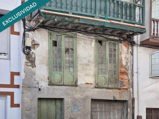 Edificio Histórico Para Reforma En El Corazón De Betanzos