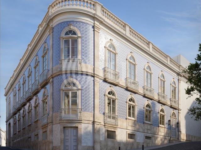 Edifício na Rua do Quelhas para desenvolvimento de residênci. 0m² Estrela