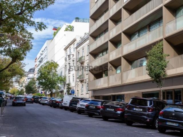 Edifício NAU | Apartamento T2 Luxo na Rua Rodrigues Sampaio | Imóvel Arrendado
