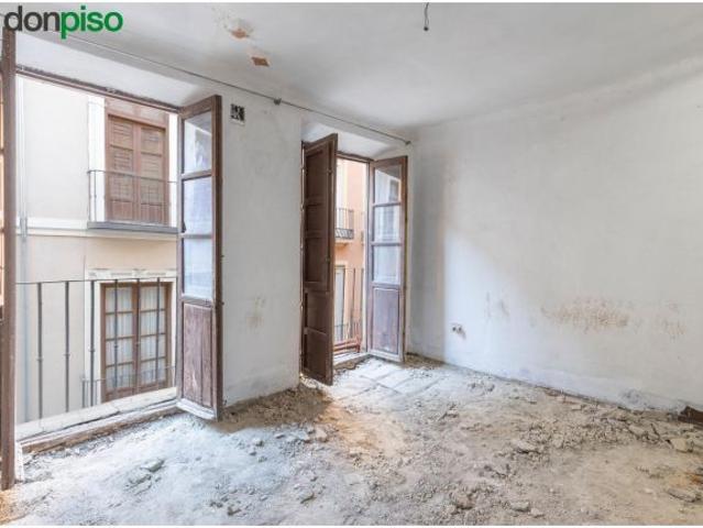EDIFICIO, Oportunidad junto a plaza Trinidad
