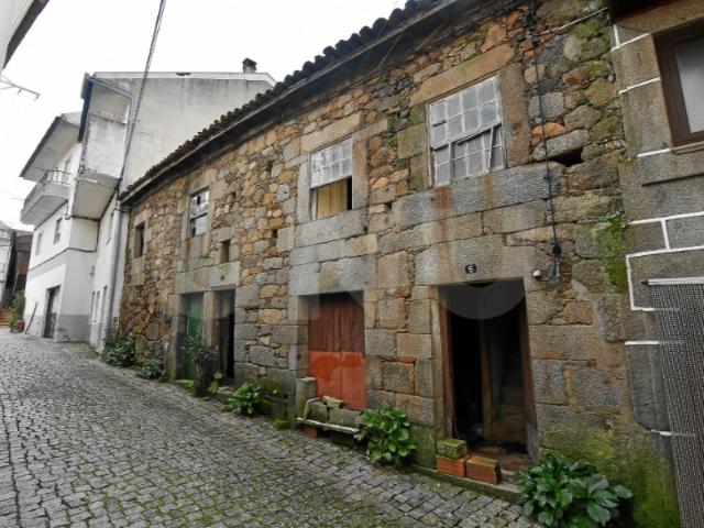 Edifício para Recuperação com Dependência Isolada em Alcaria Excelente Oportunidade!
