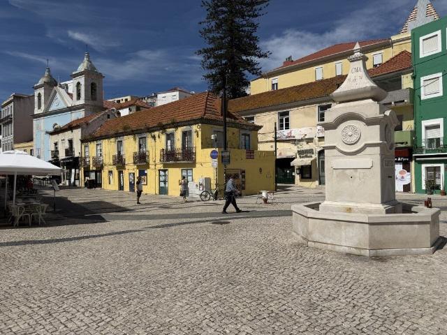 Edifício para Reabilitação no Centro de Cacilhas, junto ao T. 303m² Almada, Cova da Piedade, Pragal e Cacilhas
