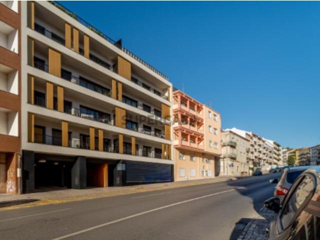 Edifício SIzan: T3 como NOVO no CENTRO!