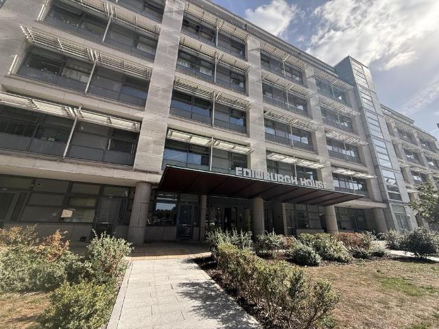 Edinburgh Gate, HARLOW 2 bed flat to rent £1,575 pcm £363 pw