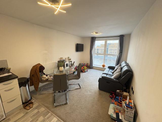 Edinburgh Gate, Harlow
