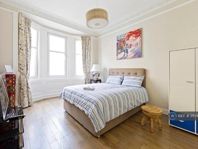 Edinburgh, Edinburgh, EH7 2 bed flat to rent £2,049 pcm £473 pw