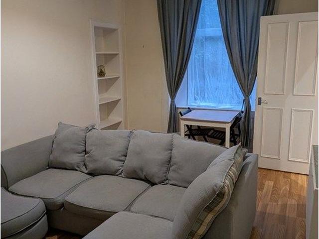 Edinburgh, Edinburgh EH6, 2 bed flat to rent, £1,150 pcm | PrimeLocation
