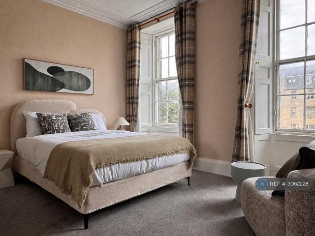 Edinburgh, Edinburgh, EH8 2 bed flat to rent £1,995 pcm £460 pw
