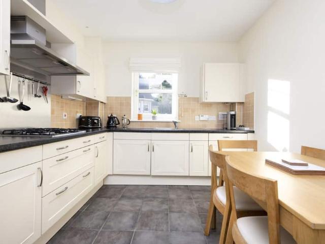 Edinburgh, Scotland, United Kingdom | 2 bed apartment for rent #95888116 | Rentberry