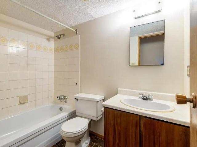Edinburgh Place 2 Bedroom Home for Rent at 3102 Edinburgh Dr, Regina, SK S4V None Arcola East South Side
