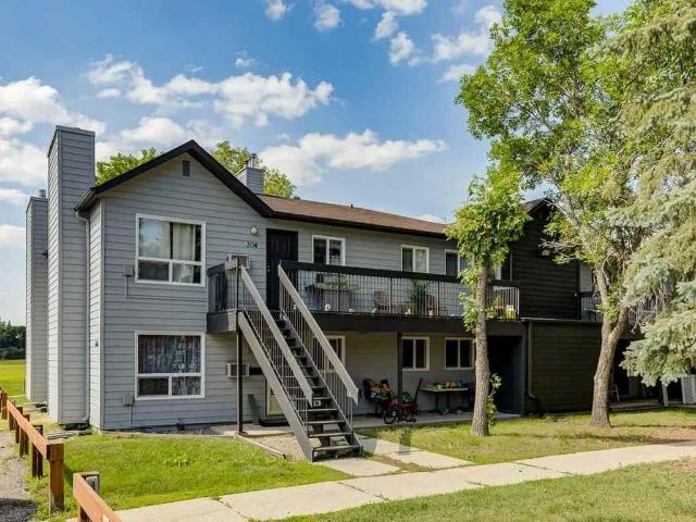 Edinburgh Place 2 Bedroom Home for Rent at 3102 Edinburgh Dr, Regina, SK S4V Arcola East South Side
