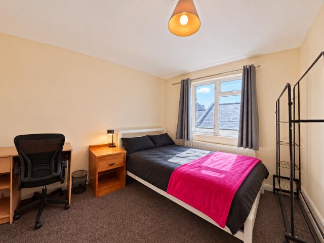 Edinburgh Road, Brighton BN2 5 bed terraced house to rent £3,358 pcm £775 pw