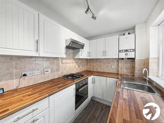 Edinburgh Road, Chatham, Kent ME4, 2 bed end terrace house to rent, £1,150 pcm | PrimeLocation