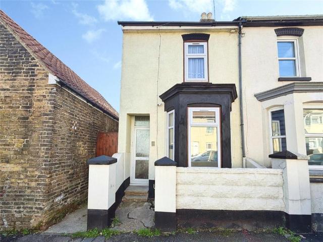 Edinburgh Road, Kent ME4 2 bed end of terrace house to rent £1,150 pcm £265 pw