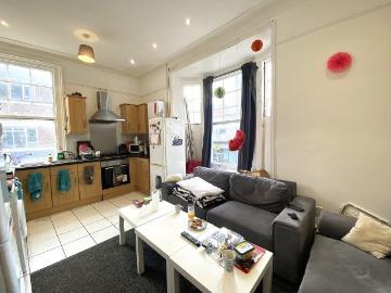 Edinburgh Road, Portsmouth 6 bed flat to rent £3,300 pcm £762 pw