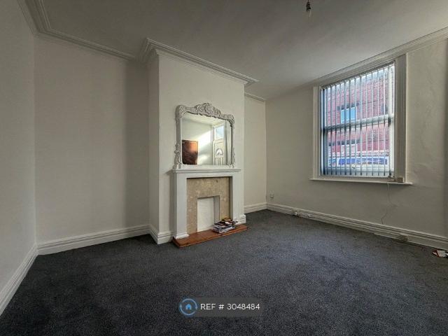 Edinburgh Terrace, Leeds LS12, 2 bed terraced house to rent, £850 pcm | PrimeLocation