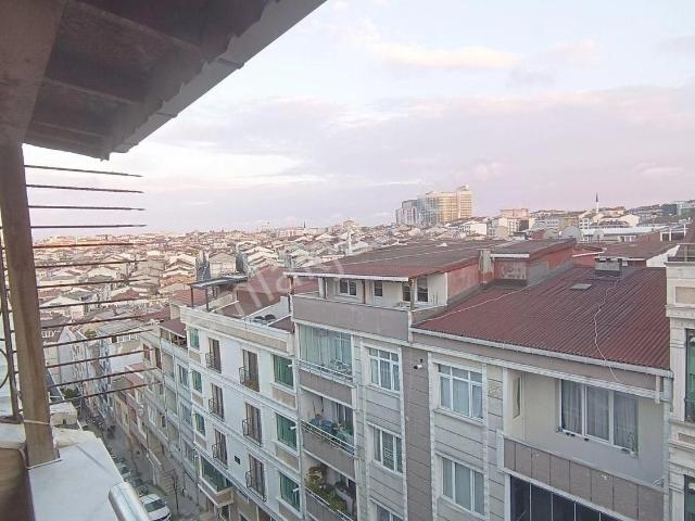 Şemsipaşa, Cengiz Topel'de, Tramvay Dibinde, 4+2, 160m2 Dubleks