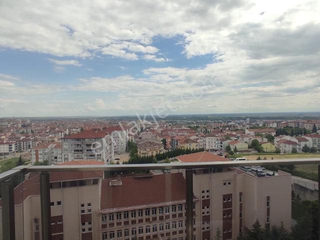 Edirne Atatürk Mahallesi'nde Kiralık Manzaralı 1+1