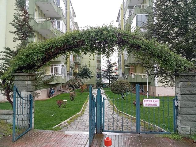 Edirne Fatih Mah. Medi Blokları 2. Kısımda Satılık 3+1 Daire