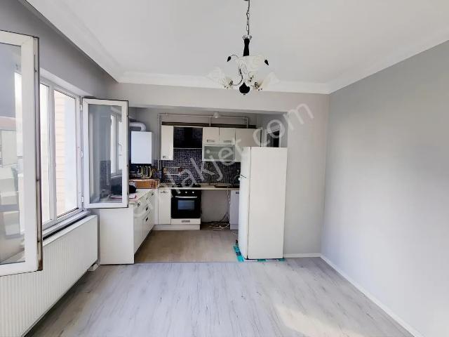 Edirne İstasyon Mah'de, Site İçerisinde Satılık 1+1 Daire
