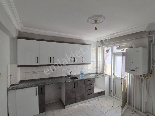 Edirne M.alibey Mah'de Merkezi Konumda 3+1 Kiralık Daire