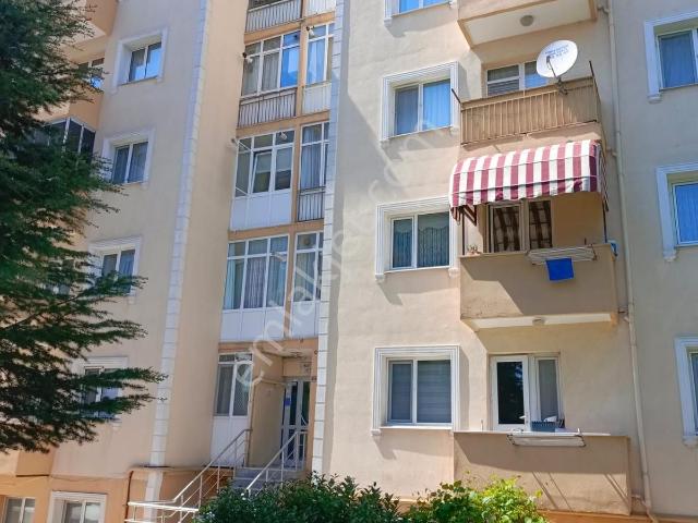 Edirne Merkez Yeni Hastaneye Yakın 3+1 Satılık Ara Kat Daire