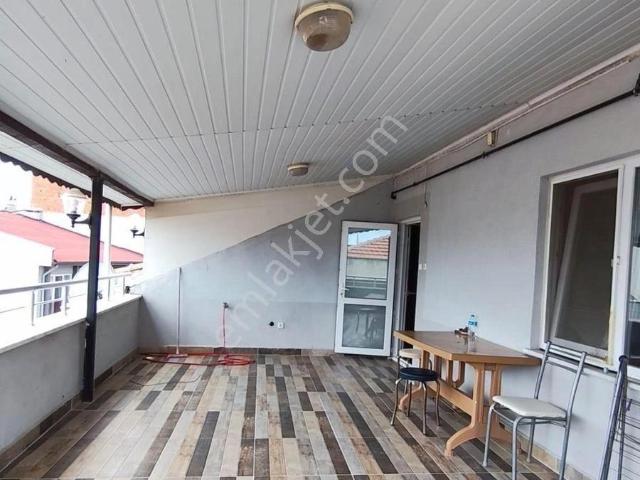 Edirne Merkez'de Büyük Teraslı, Eşyalı 2+0 Kiralık Daire