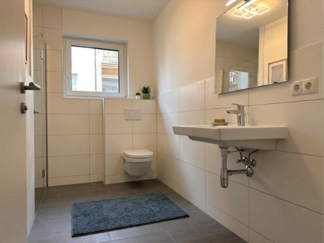 Edle Wohnung mit großer Terrasse und Bergblick