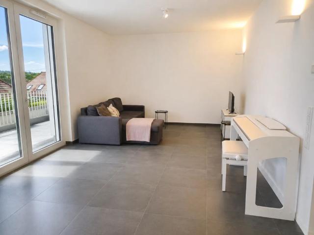 Edle 3 Zimmer Penthouse Wohnung mit Dachterrasse, auf Wunsch teilmöbliert