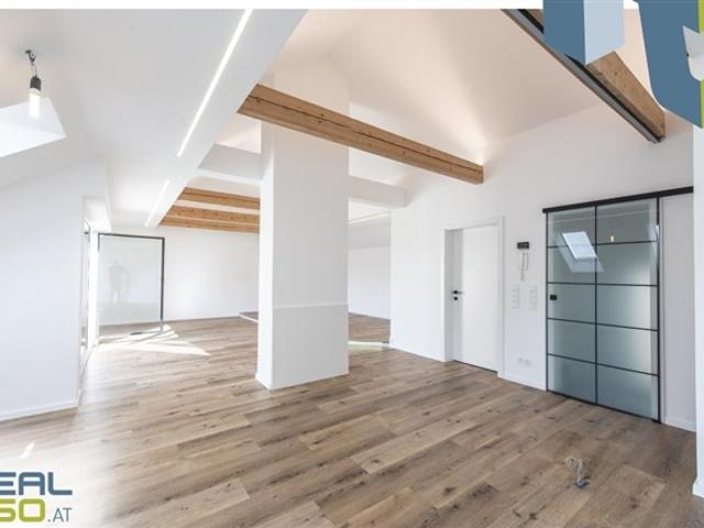 EDLE 4 Zimmer Dachgeschoßwohnung in Ruhelage mit Klimaanlage und SW Fernblick!