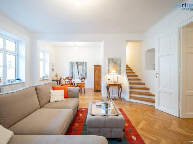 EDLE 5 ZIMMER DACHGESCHOSSWOHNUNG mit TERRASSE und AIRCONDITION, Neuwertig