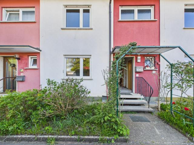 Edles Reihenmittelhaus in gepflegter Umgebung